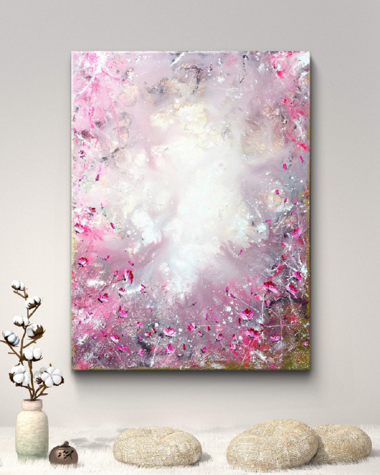Obraz na plátně originální květiny v růžových barvách umístěný na stěně. Umělecké dílo prodej